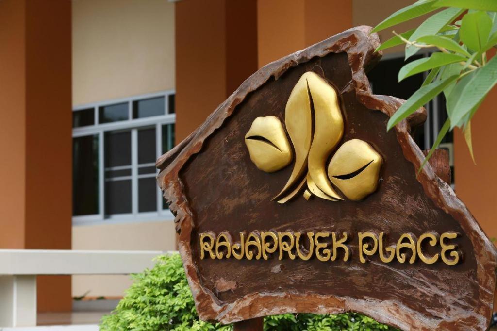 Rajapruek Place Chiang Mai Buitenkant foto